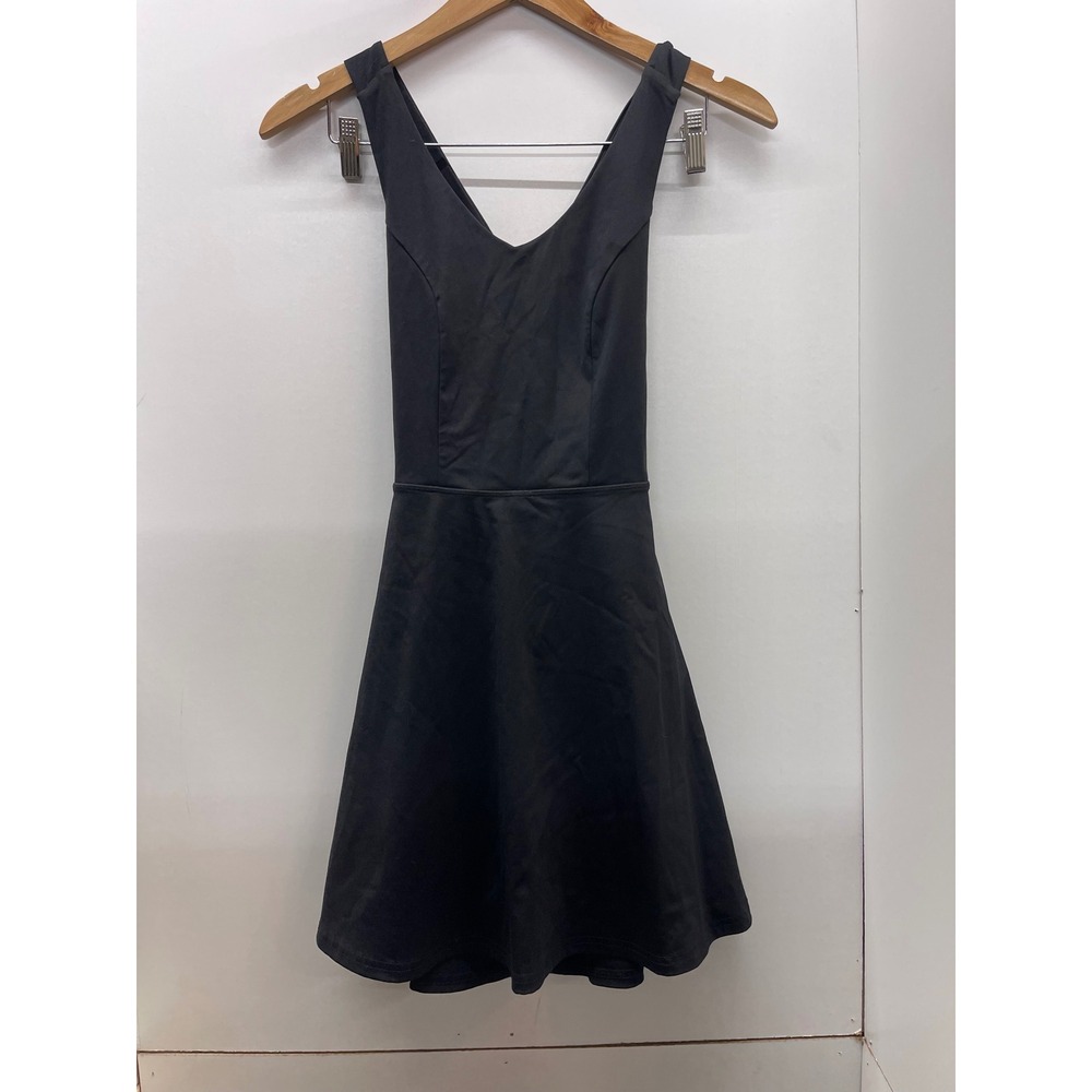 Black Active Dress V-Neck Open Criss Cross Back Built-in Shorts Small